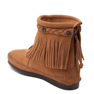 Womens Minnetonka Back Zip Boot - Chestnut, Sz 8